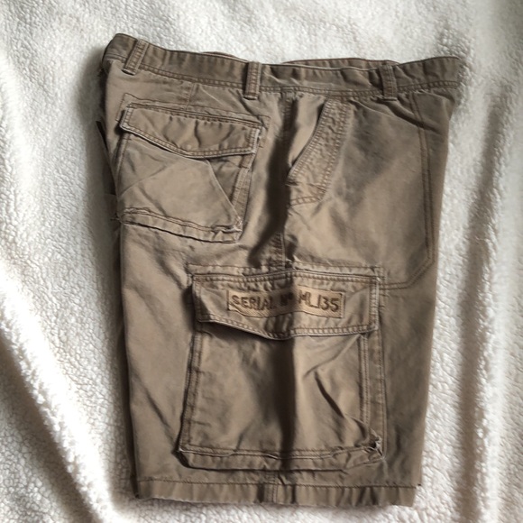 Men’s Old Navy Brown Cargo Shorts - Picture 5 of 9